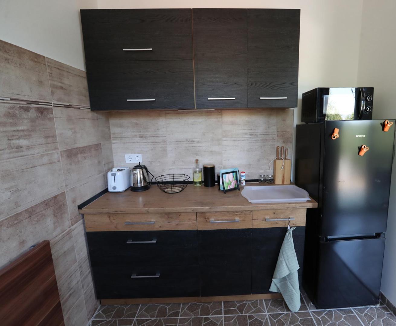 Four Flowers Apartman Siófok Zewnętrze zdjęcie